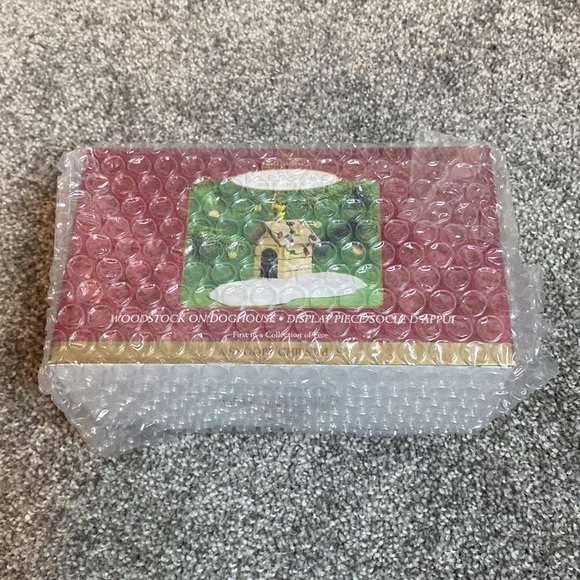 Hallmark Keepsake Woodstock on Doghouse Display Pc 1st in Collection 2000 Snoopy - Picture 9 of 9